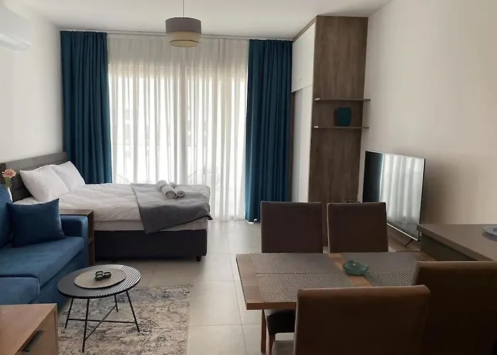 Deja Blue, Block S4, Unit 26 Appartement Kalogrea